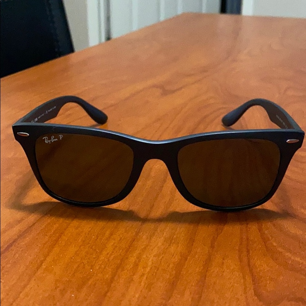Wayfarer Liteforce sunglasses